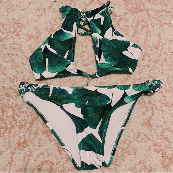 Cupshe Other - TROPICAL PALM LEAF BIKINI SET CUTOUT HIGH NECK